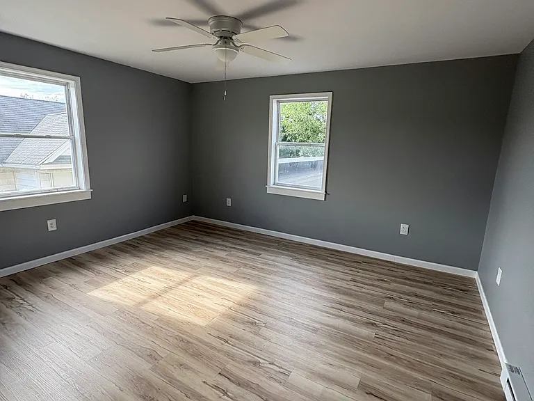615 George St — Photo 12