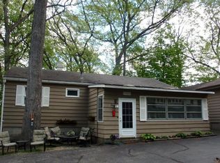 N1534 Sybil Ln, Fontana, WI 53125