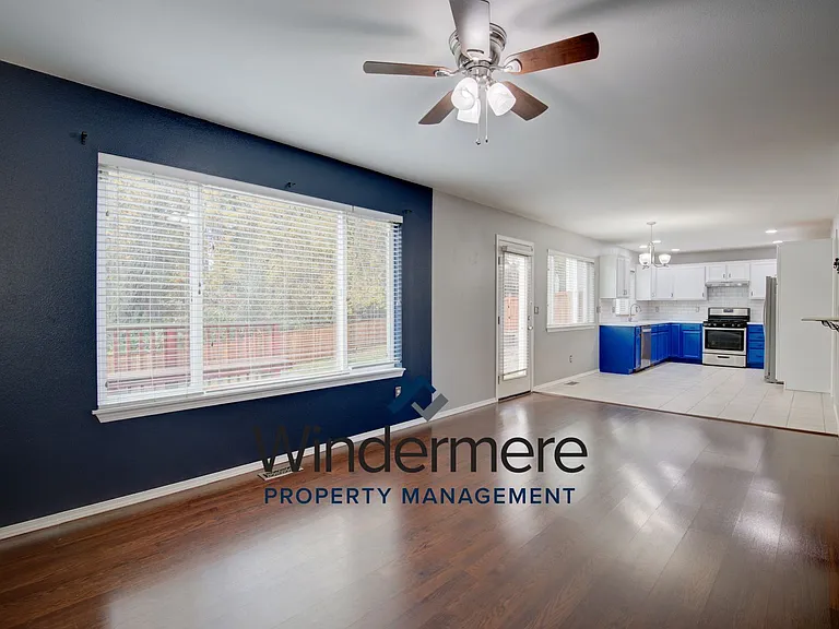 1134 NW Redwing Dr — Photo 7