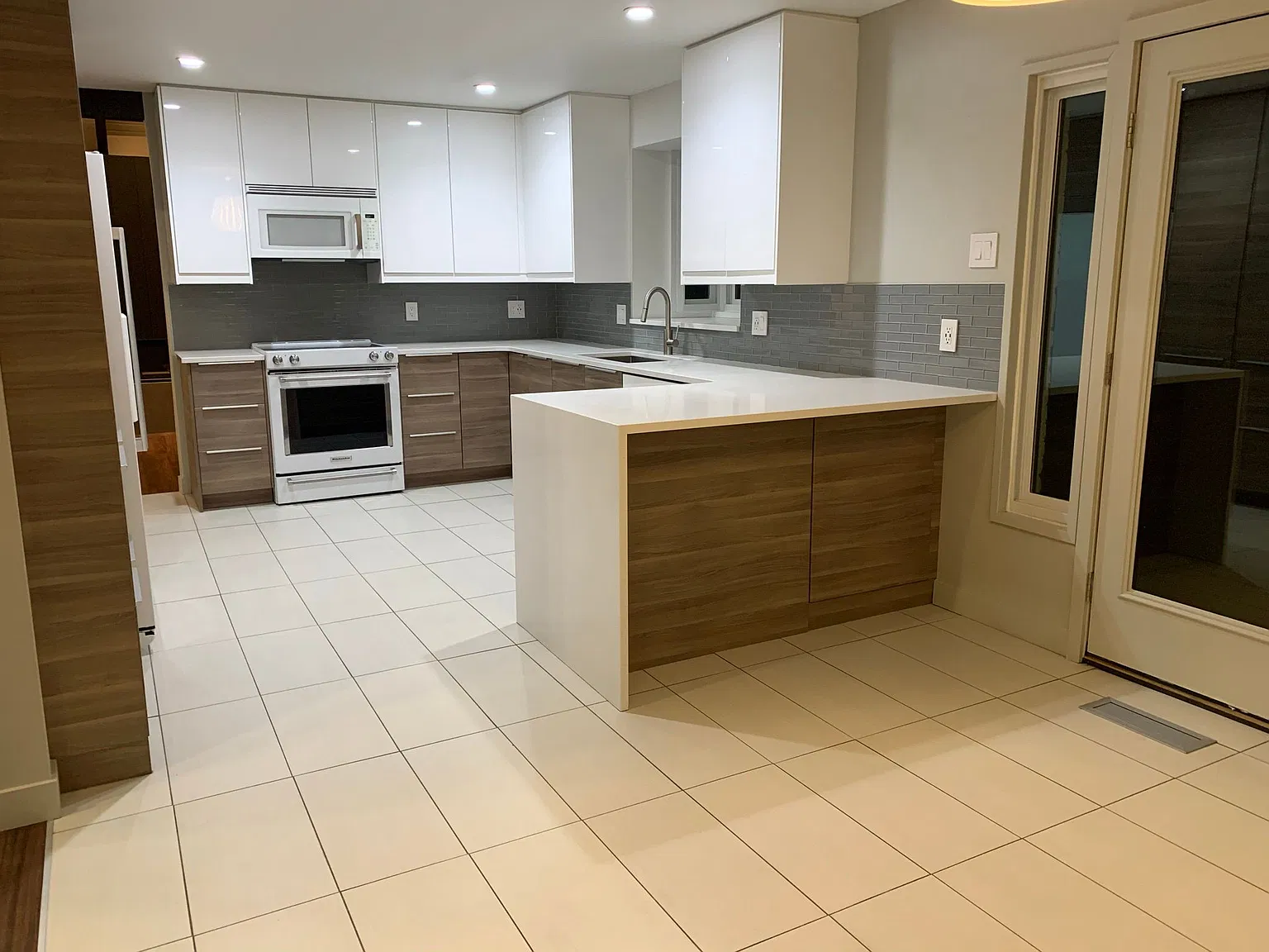 Beautiful 5-Bedroom Home in Provo's Desirable Grandview Neighborhood — Photo 4