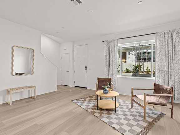 3rd image of 348 Sweet Pl