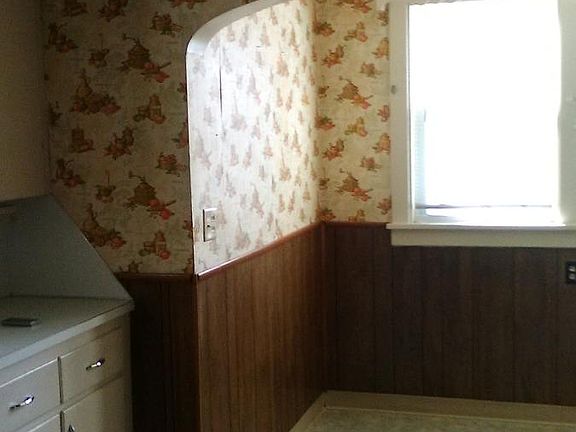 kitchen/dinette
