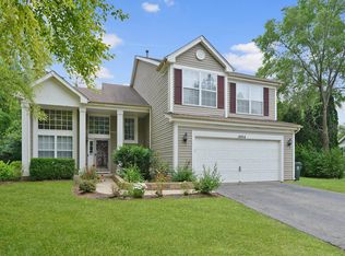 1004 York Cir, Carpentersville, IL 60110
