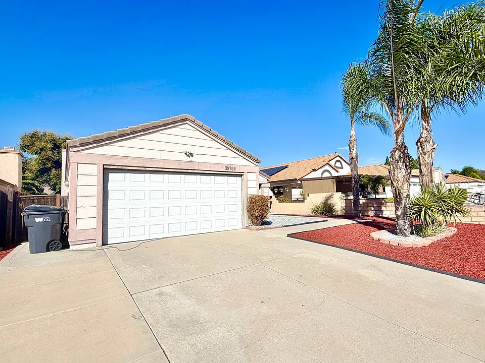 39752 Sunrose Dr