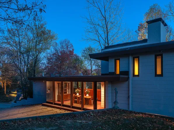 1 Rawson Woods Cir, Cincinnati, OH 45220