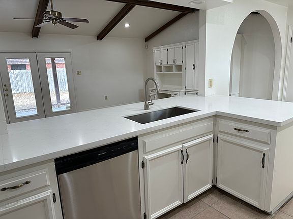 5th image of 100 Tulip Ave