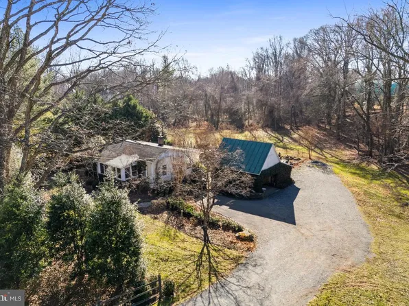 9813 Georgetown Pike, Great Falls, VA 22066