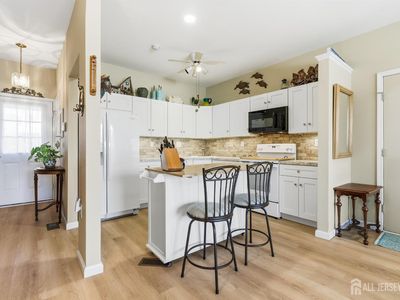 13 Canterbury Dr #D, Monroe Township, NJ, 08831