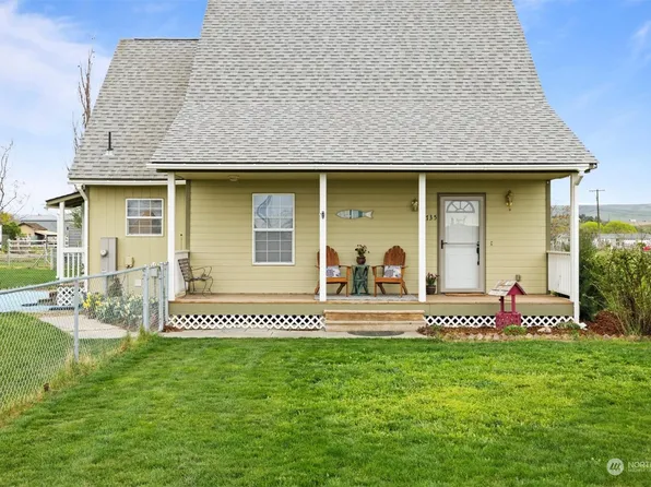 735 Fourth Street, Touchet, WA 99360