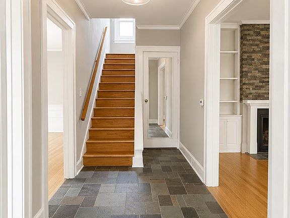 3rd image of 325 Camlin Ave
