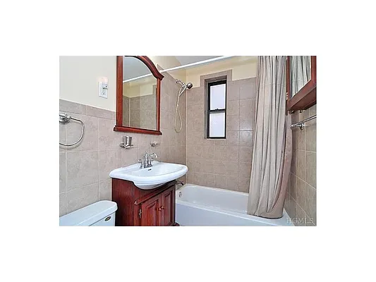Sold by Re/Max In The City | media 10