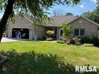 28083 Carlinville Cutoff Rd, Girard, IL, 62640