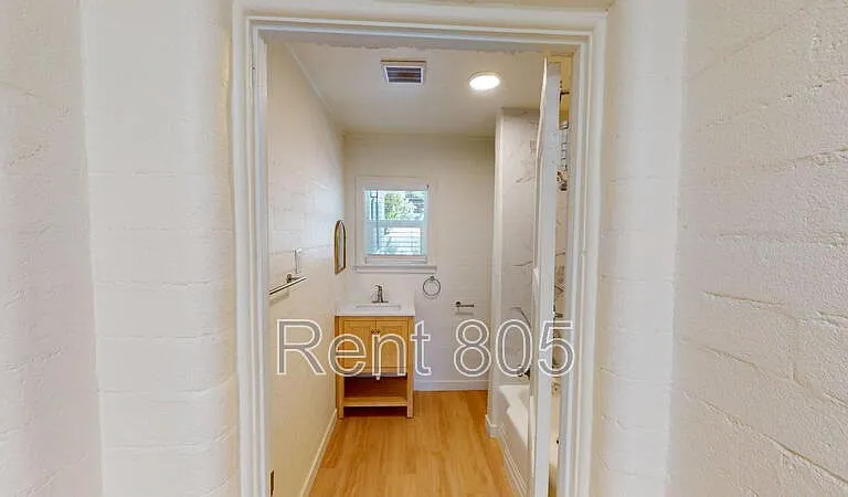 8236 Edison Dr — Photo 13