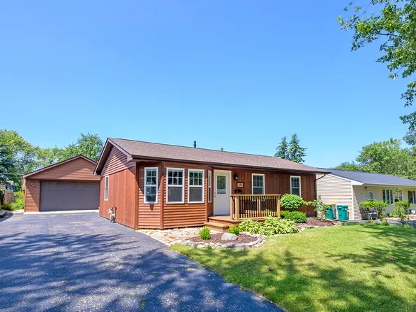 313 Laurie Dr, Lockport, IL 60441
