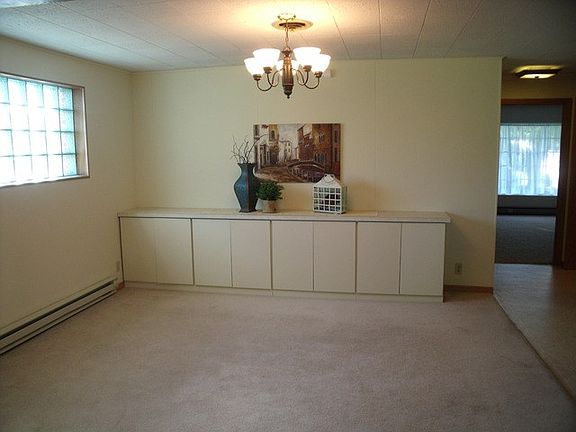 5th image of 328 Knollwood Dr