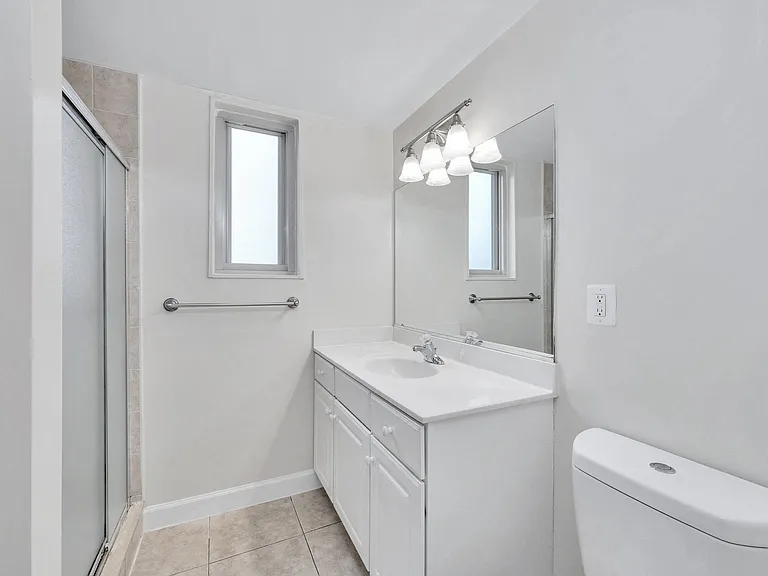 Rosslyn Vue Apartments — Photo 20