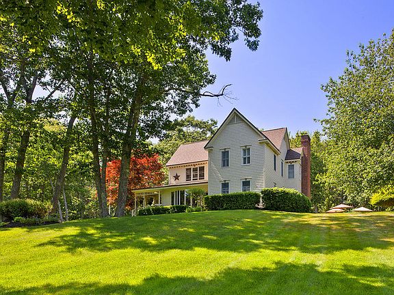 3rd image of 23 Elizabethan Drive