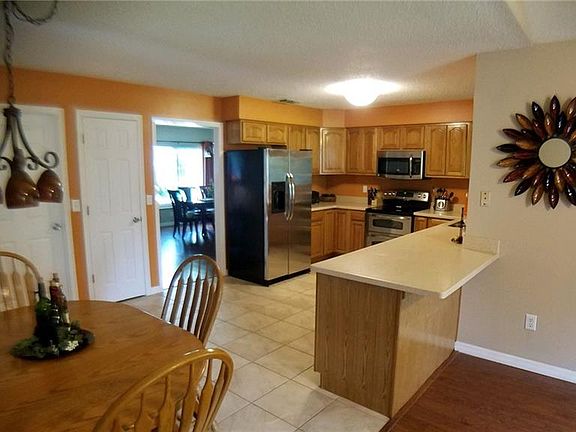 5th image of 4203 Interlake Dr