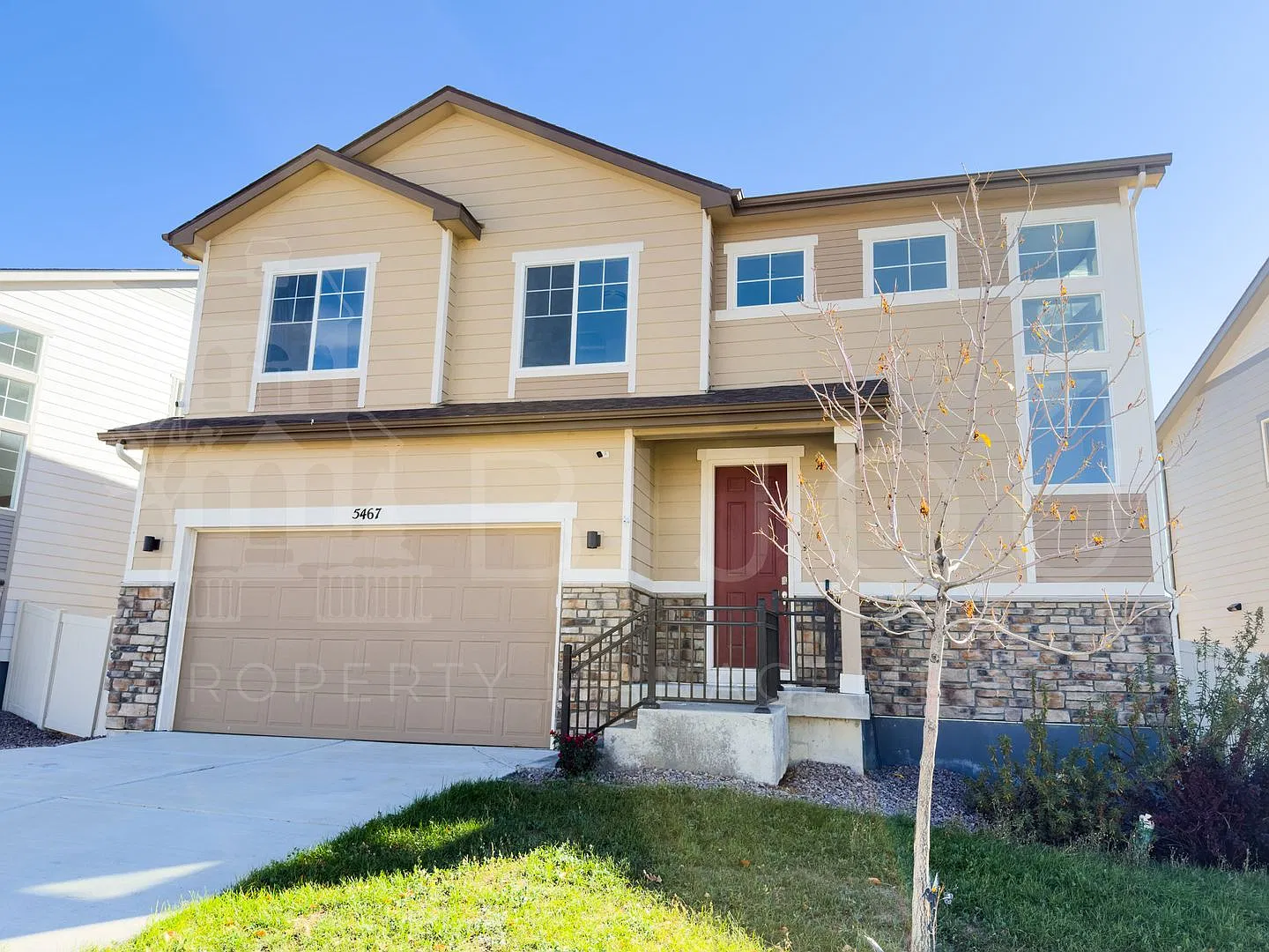 Beautiful 4-Bedroom Home in Colorado Springs — Photo 2