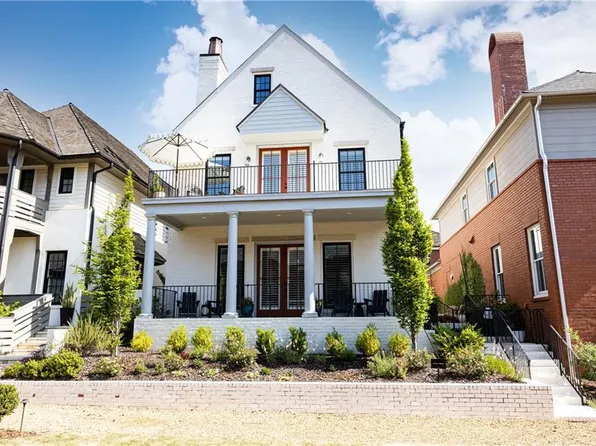 205 Kelmscott Ln, Fayetteville, GA 30214
