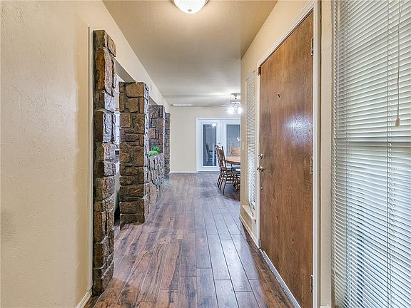 4th image of 2225 S Whitbourne Pl