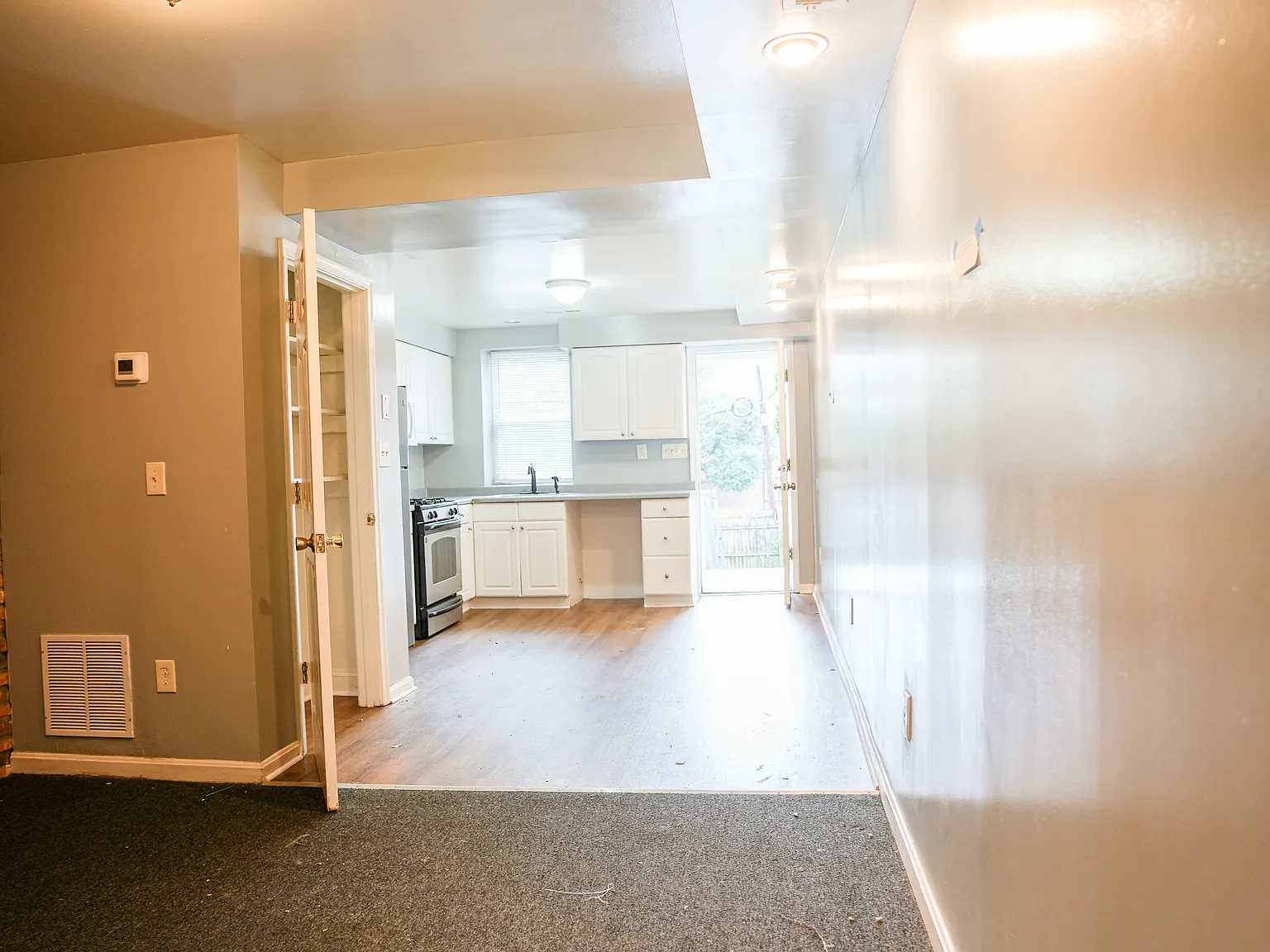 3 bed, 1100 sqft, $1,850 — Photo 2
