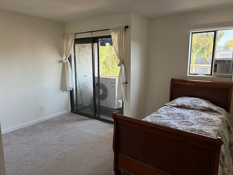18530 Hatteras St #313 — Photo 12