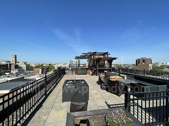 3rd image of 825 N Delaware St Unit C3