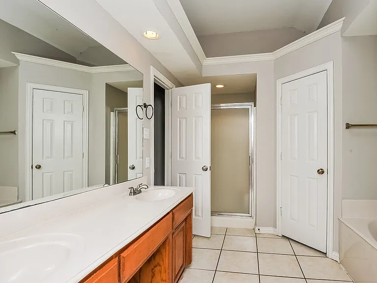 752 Bryan Dr — Photo 10