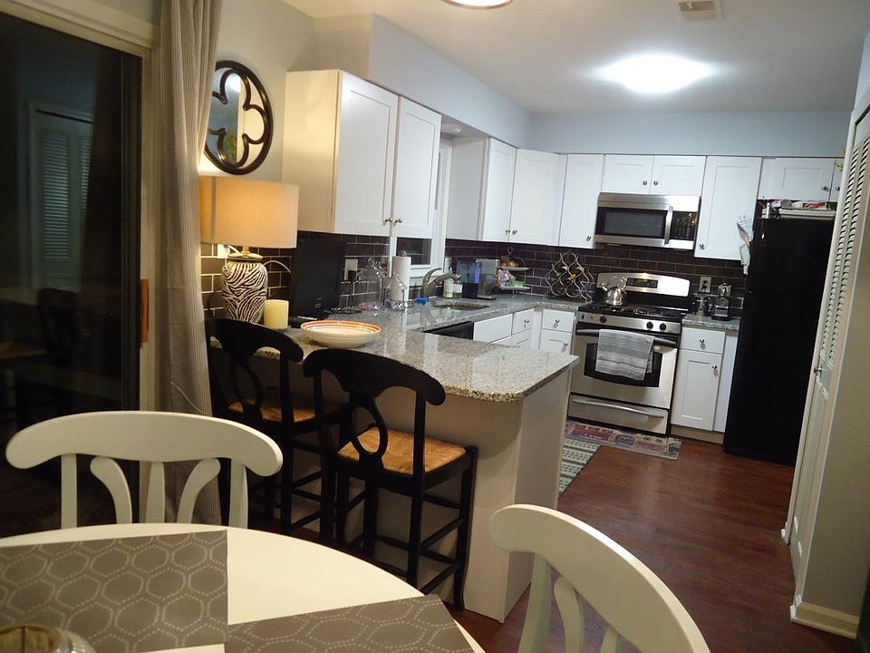 Breakfast Nook in New Kitchen