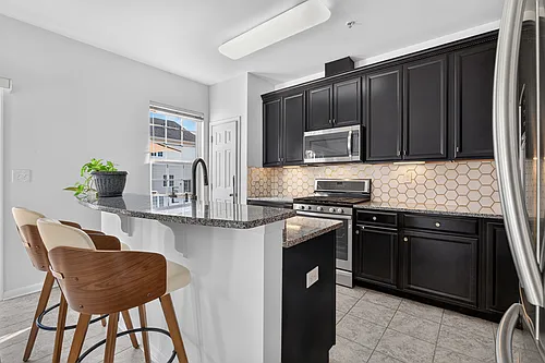 5 Truman Dr Photo 1