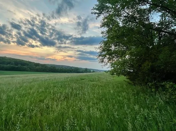 M/l East Rd #1100, Baldwin City, KS 66006