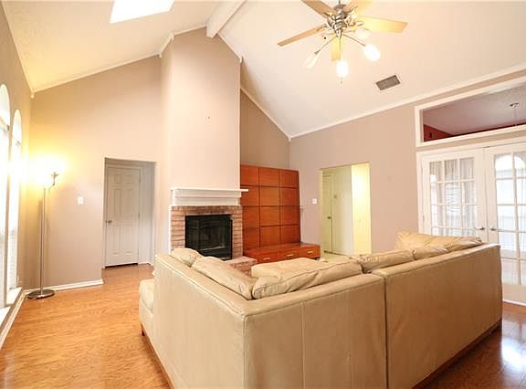 5th image of 6898 Bluebonnet Ct