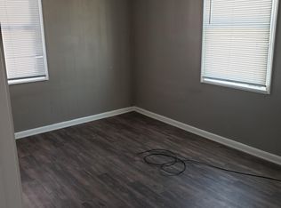 639 W High St, Lincoln, NE 68522