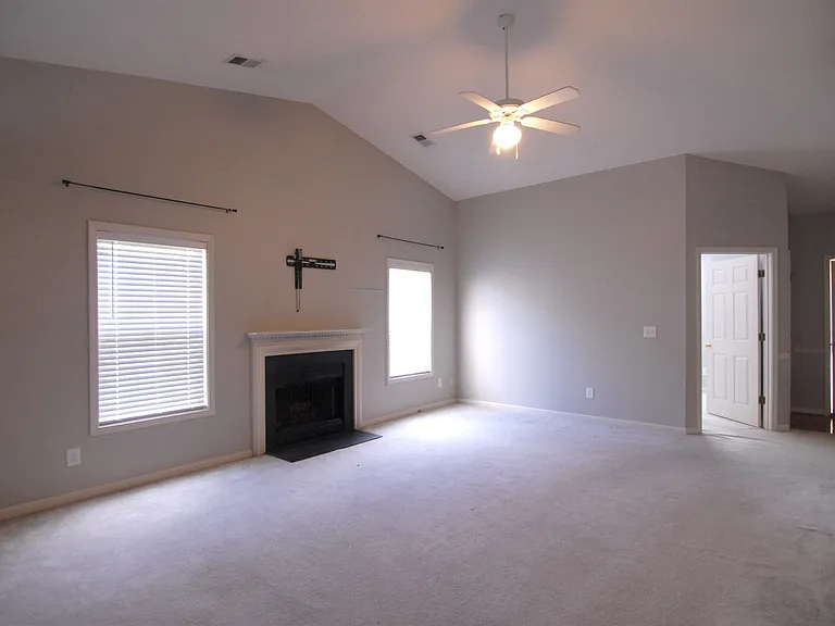 800 Remount Ct #32 — Photo 4