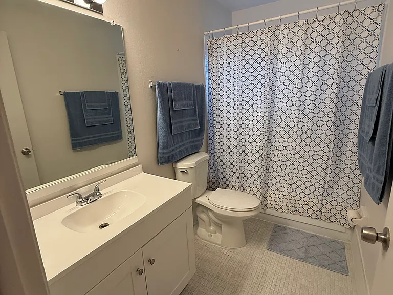 4911 York St #4 — Photo 9