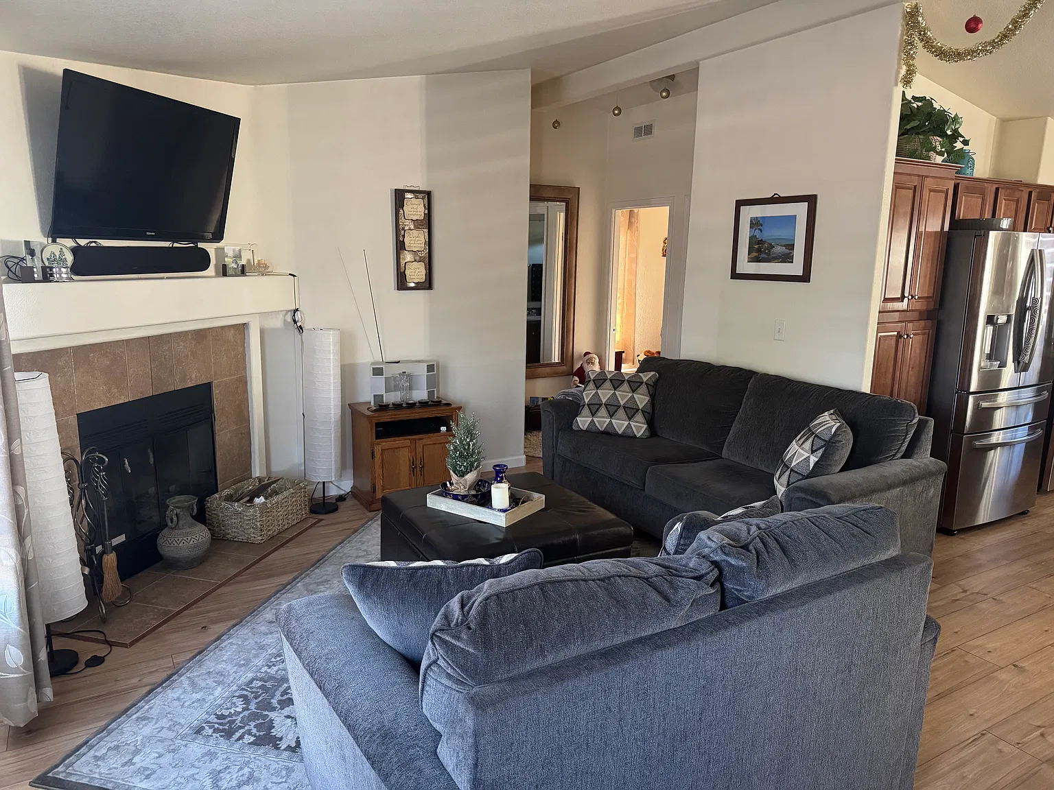 3 bed, 1150 sqft, $1,900 — Photo 2