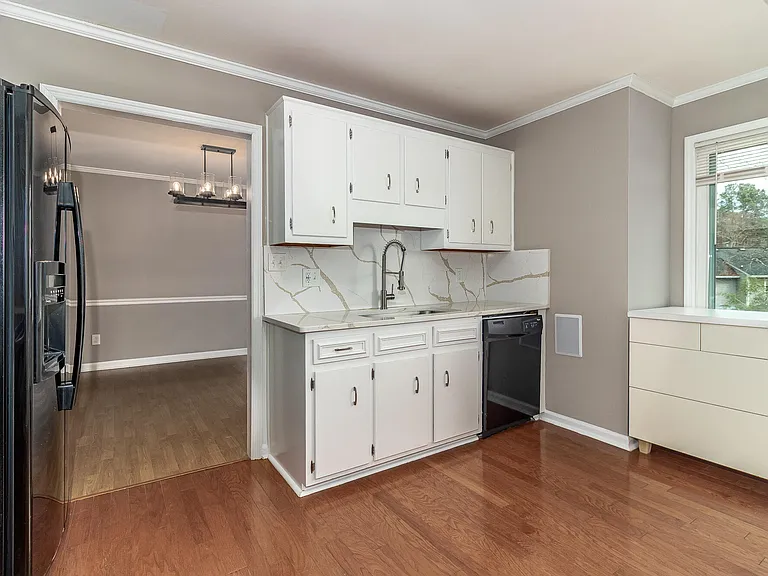 3844 Creek Ct — Photo 5