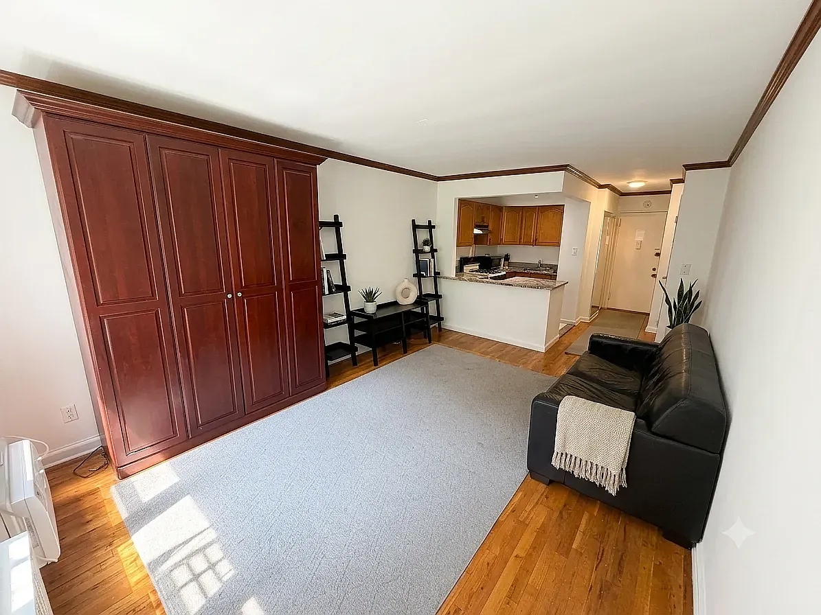 311 East 75th Street — Photo 2