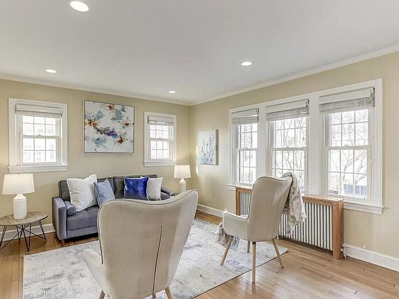 5th image of 203 Croydon Ave