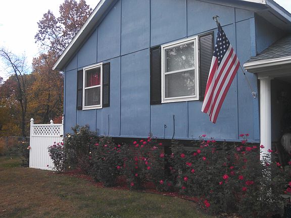 2nd image of 8 Beatrice Ct