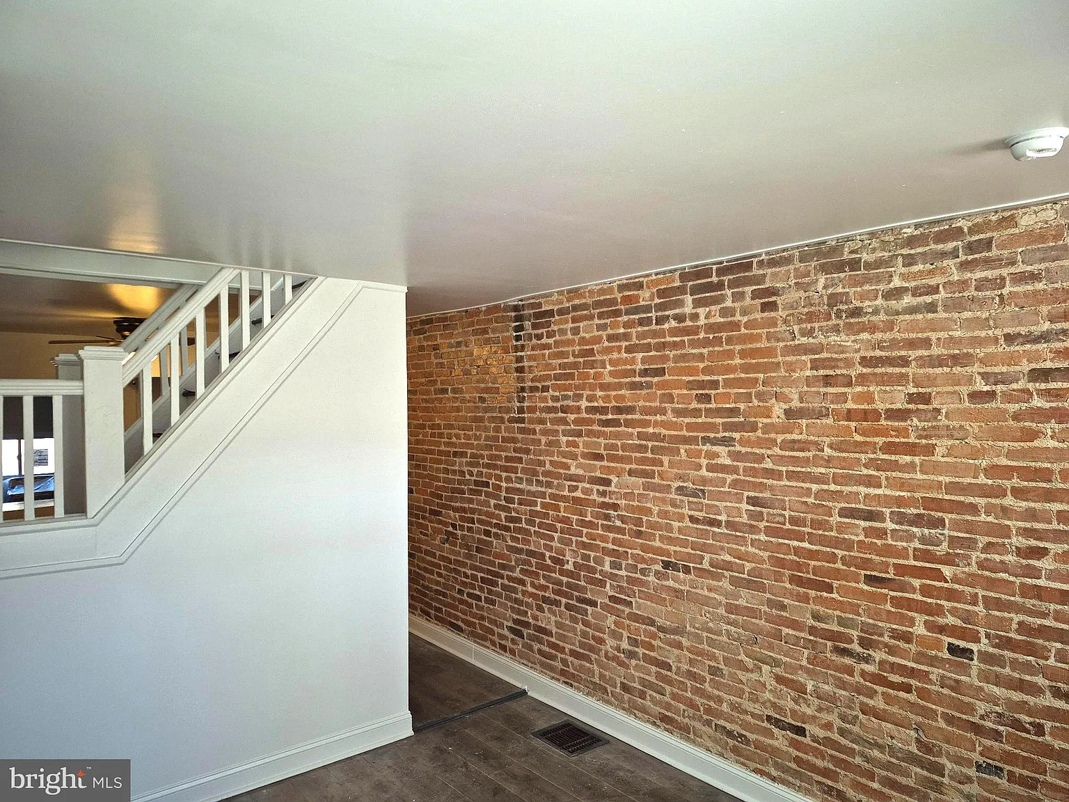 2 bed, 1.5 bath, 390 sqft, $1,450 — Photo 2