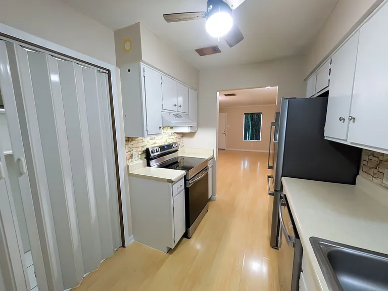 6255 Bedford Dr — Photo 5