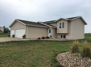 4470 Preston Loop, Bismarck, ND 58504