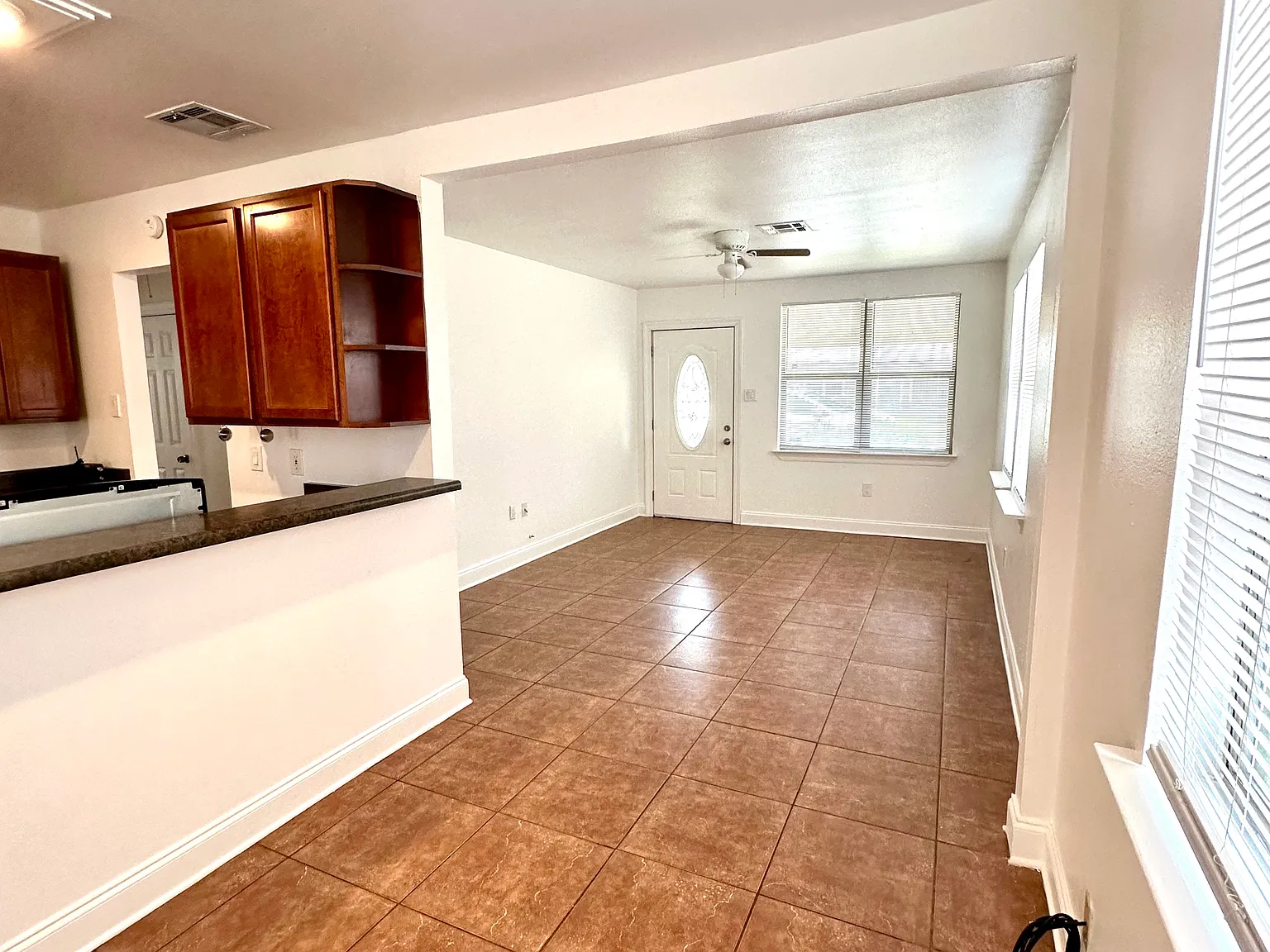 3 bed, 1500 sqft, $1,400 — Photo 4