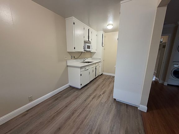 4th image of 15 Atherwood Ave #5