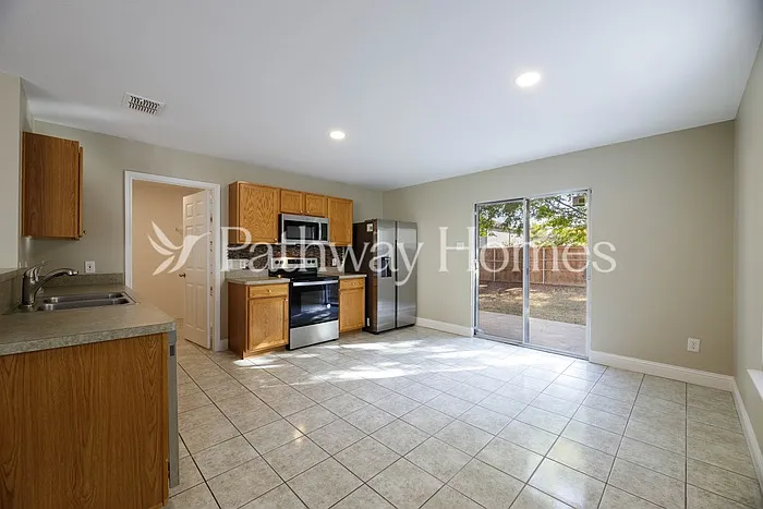 2628 Terrace Dr — Photo 6