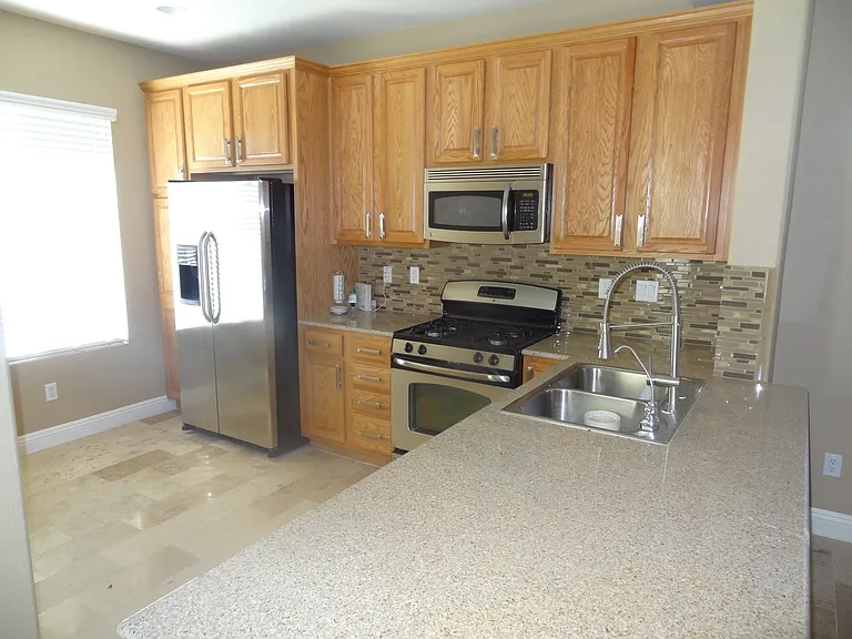 10402 September Flower St — Photo 2