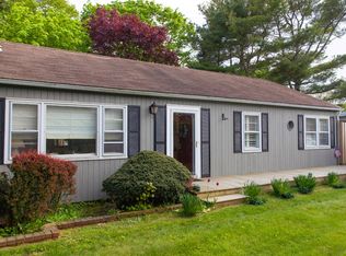 34 Kreamer St, Bellport, NY 11713