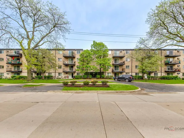 1215 N Waterman Ave #2E, Arlington Heights, IL 60004